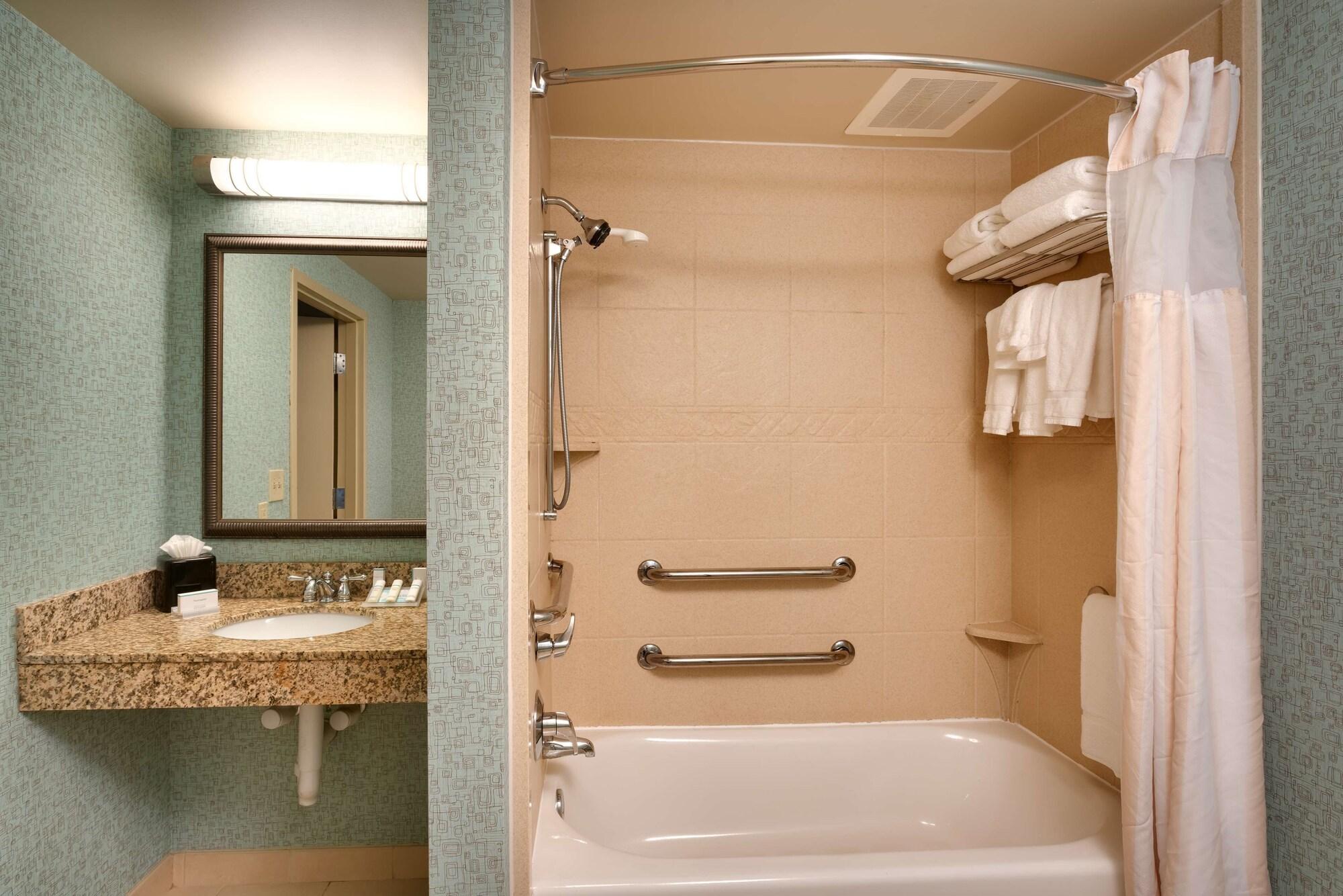 Hilton Garden Inn קלארקסוויל מראה חיצוני תמונה
