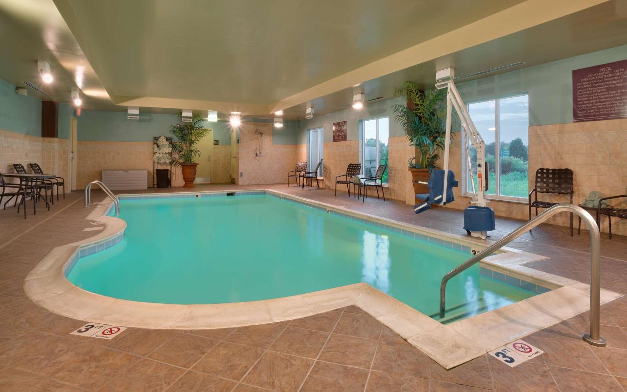 Hilton Garden Inn קלארקסוויל מראה חיצוני תמונה